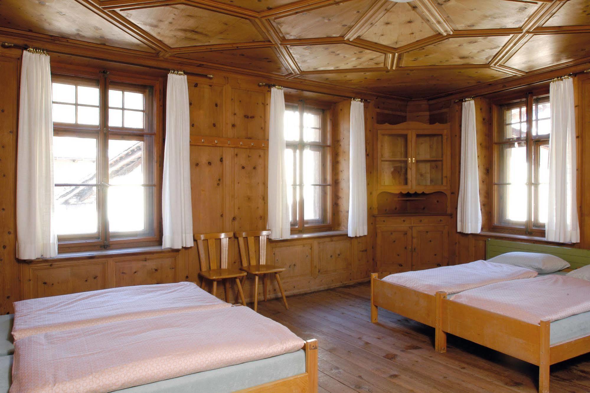Sta-Maria Youth Hostel Santa Maria Val Muestair Extérieur photo